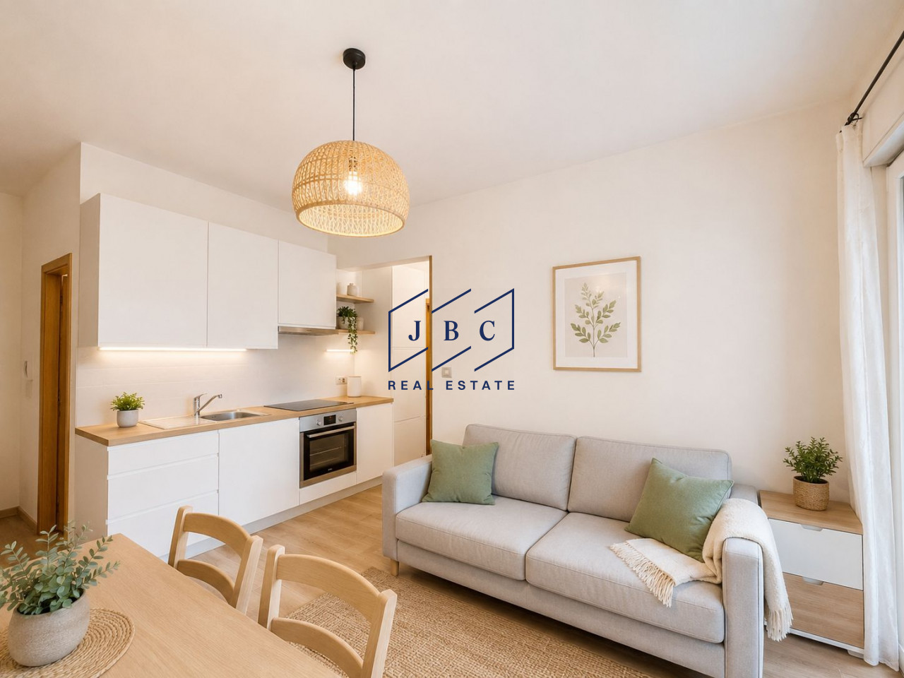 Trilocale con Terrazzo | Vista Mare a Jesolo — Piazza Milano · Jesolo · Venezia