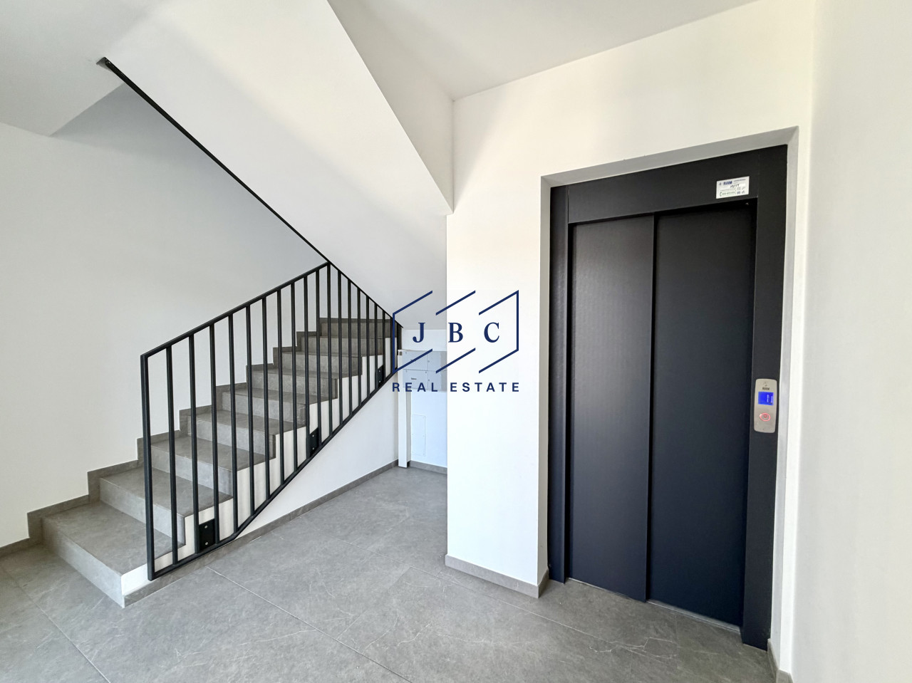 Nuovo Appartamento Trilocale con Terrazzo Vivibile — Foto 5