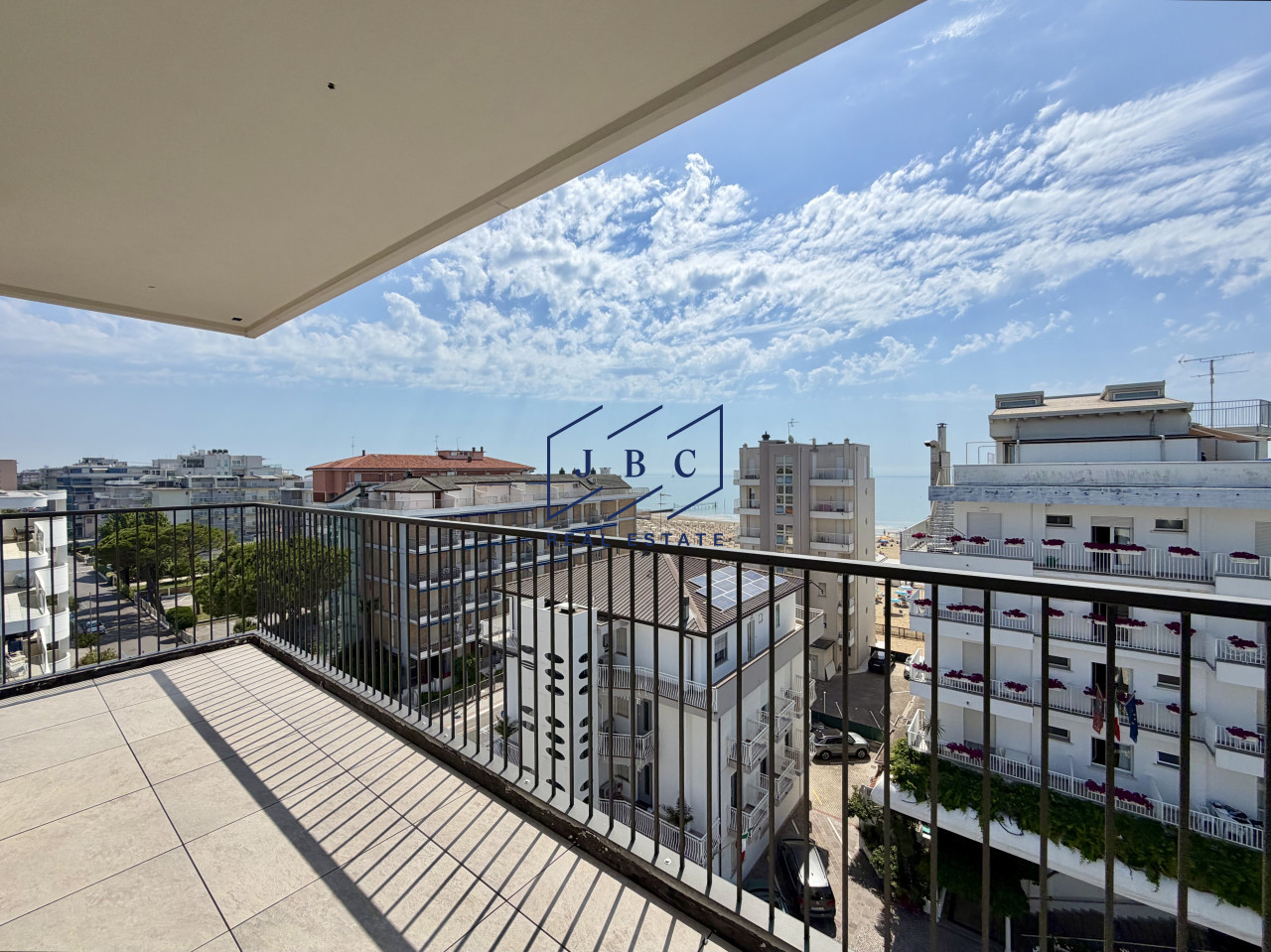 Appartamento di Nuova Costruzione con Vista Panoramica a Jesolo Lido — Foto 10