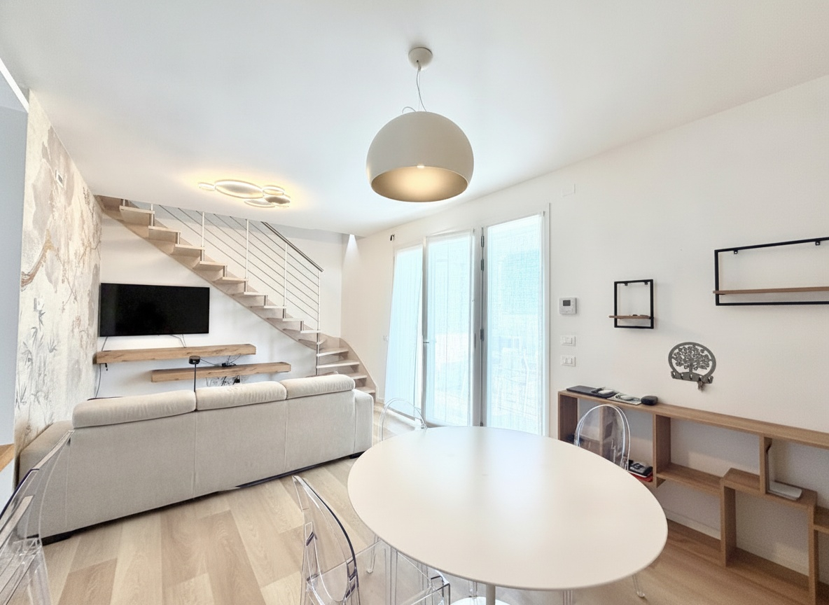 Appartamento Trilocale con Terrazzo Abitabile — Foto 9