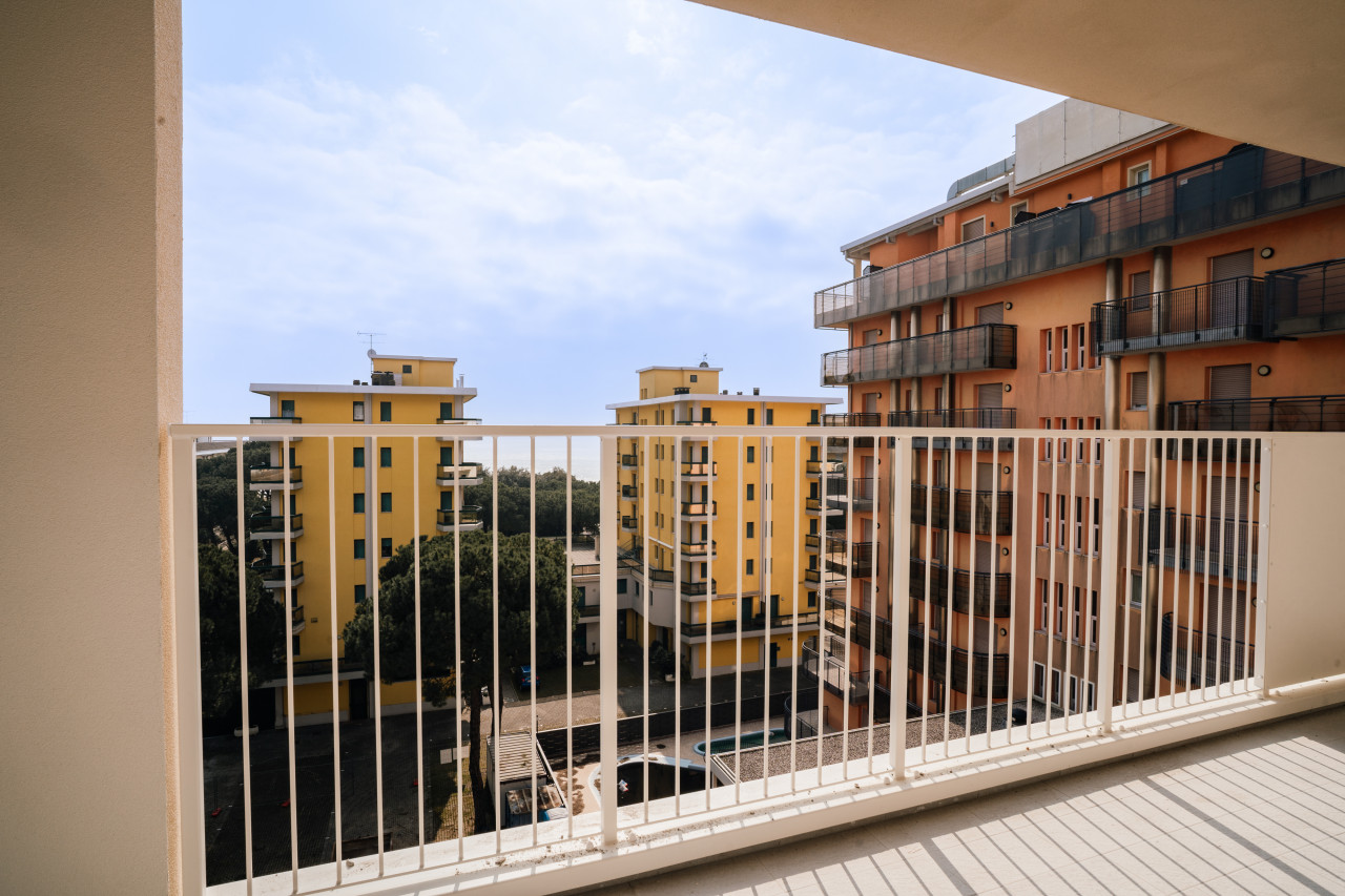 Quadrilocale con Piscina | Nuova Costruzione - Fronte Mare a Jesolo — Foto 26