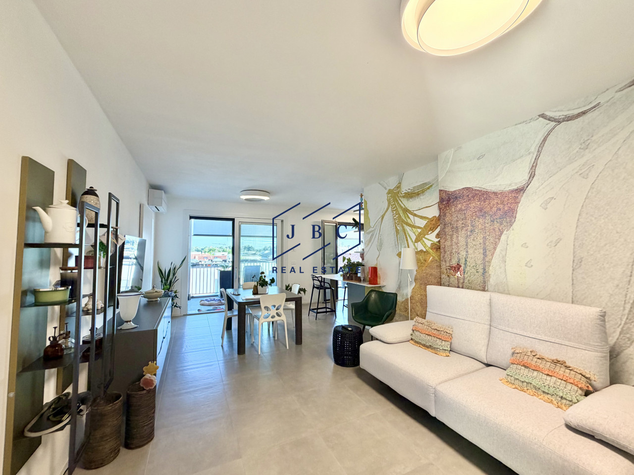 Nuovo Appartamento Trilocale con Terrazzo Vivibile — Foto 6