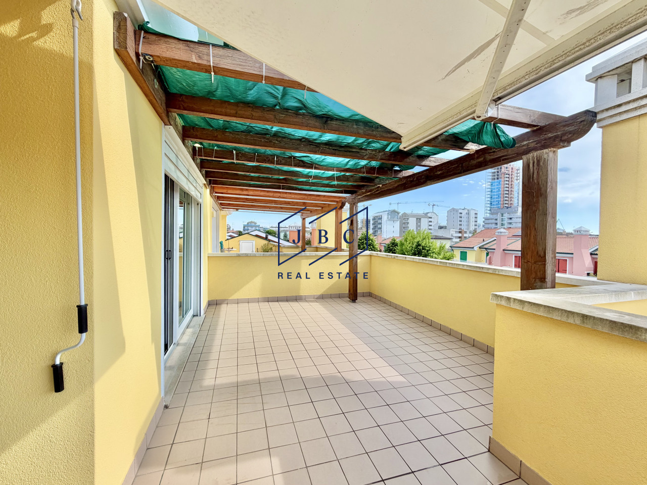 Appartamento Quadrilocale con Solarium a Jesolo Lido — Foto 28