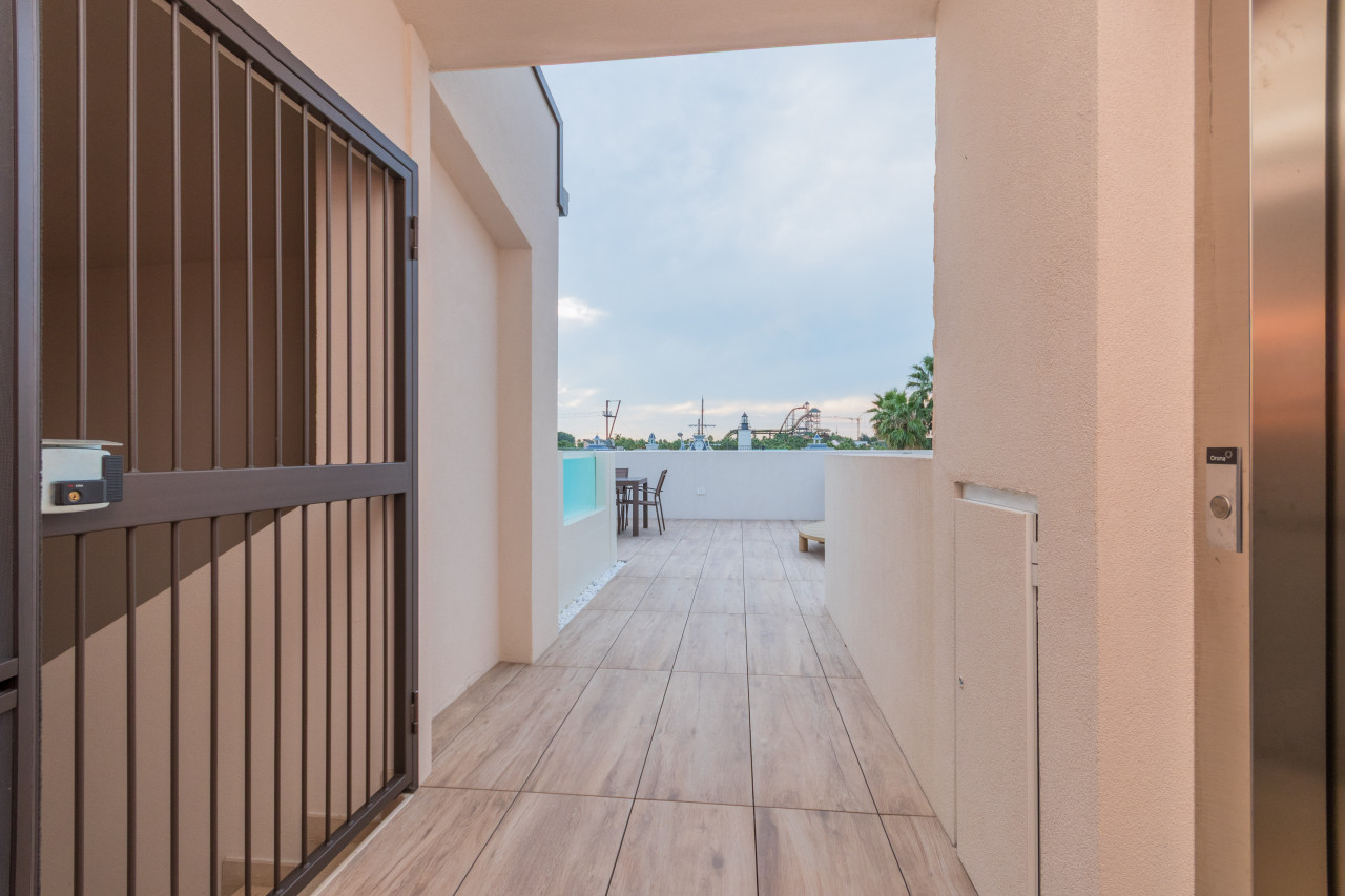 Attico Esclusivo con Piscina Privata e Solarium Panoramico a Jesolo — Foto 6