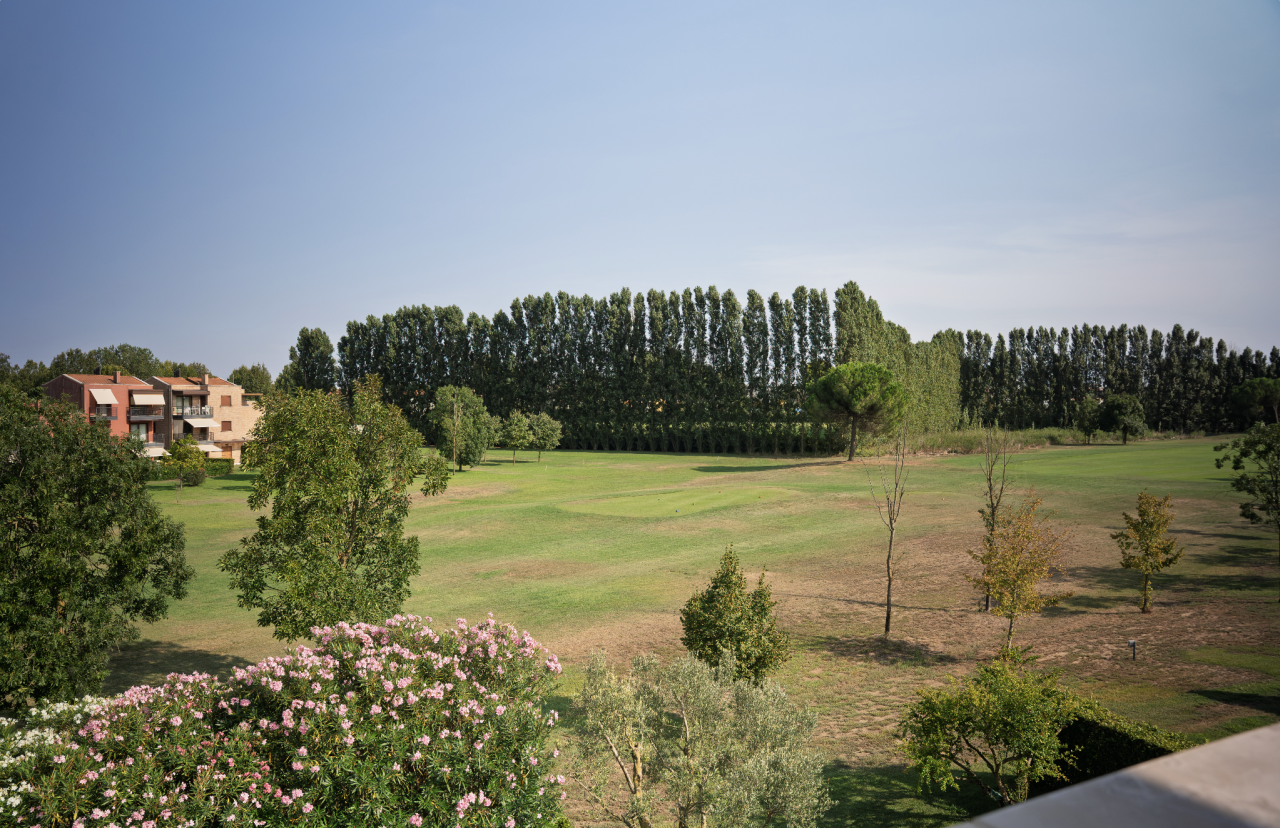Esclusiva Villetta di Testa nel Cuore del Golf Jesolo Village — Foto 47