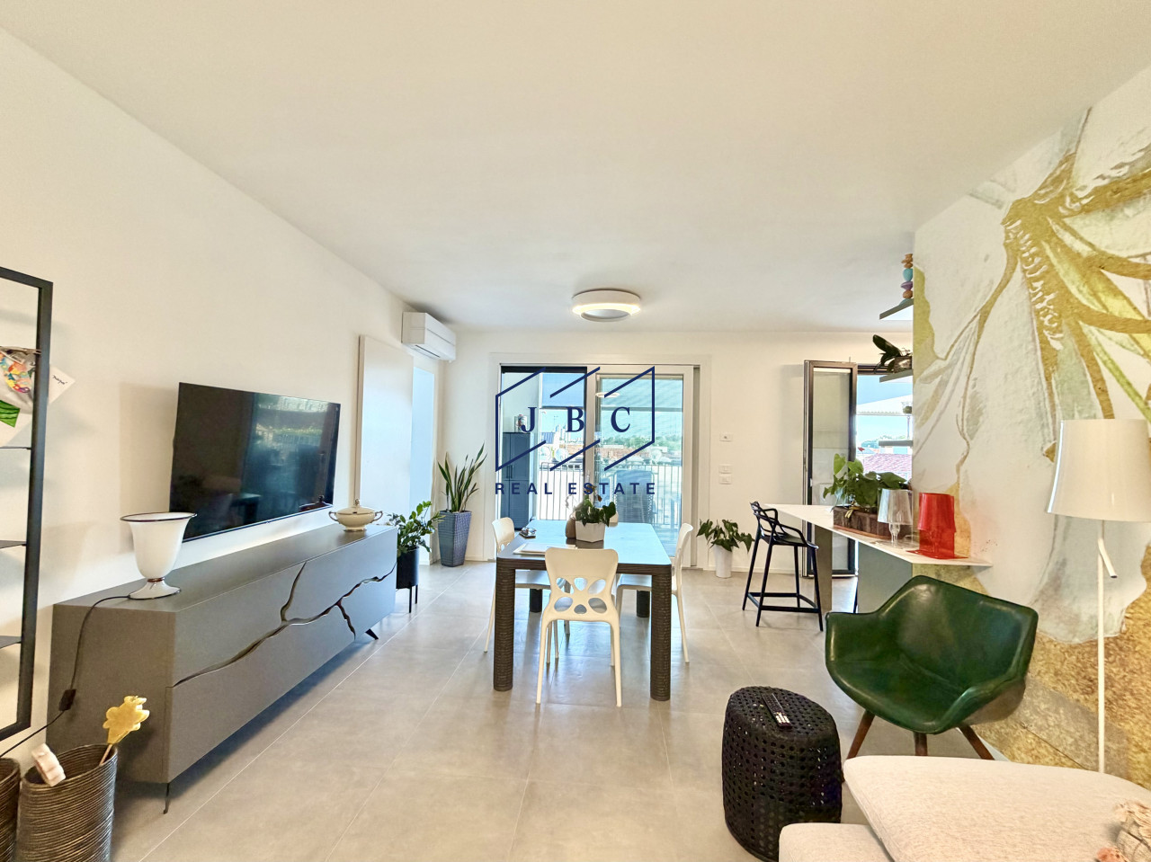 Nuovo Appartamento Trilocale con Terrazzo Vivibile — Foto 7