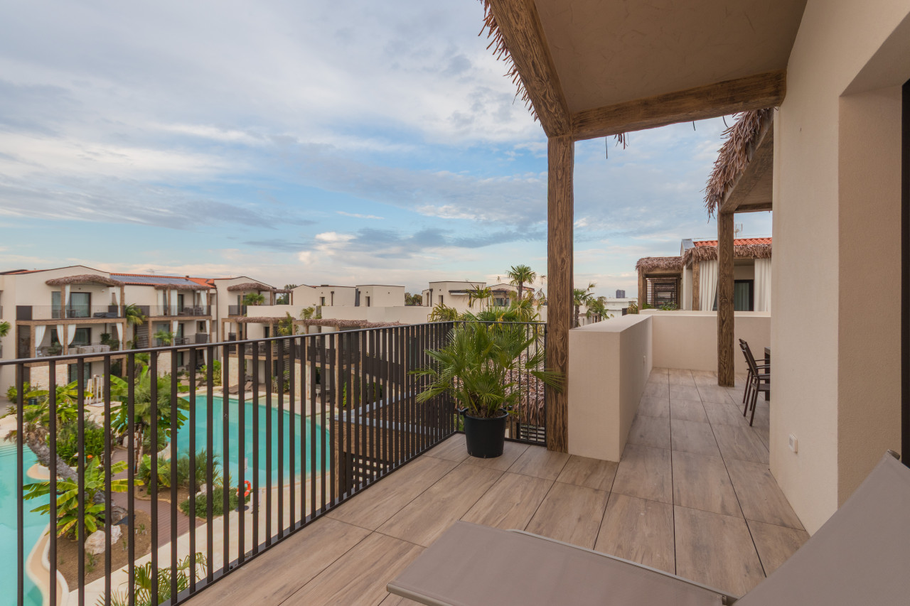 Attico Esclusivo con Piscina Privata e Solarium Panoramico a Jesolo — Foto 14
