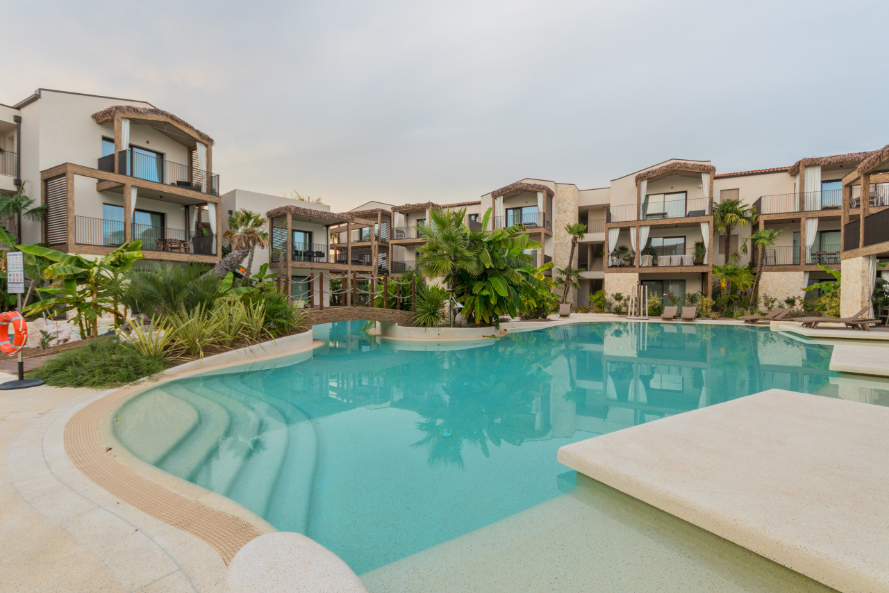 Attico Esclusivo con Piscina Privata e Solarium Panoramico a Jesolo — Foto 29