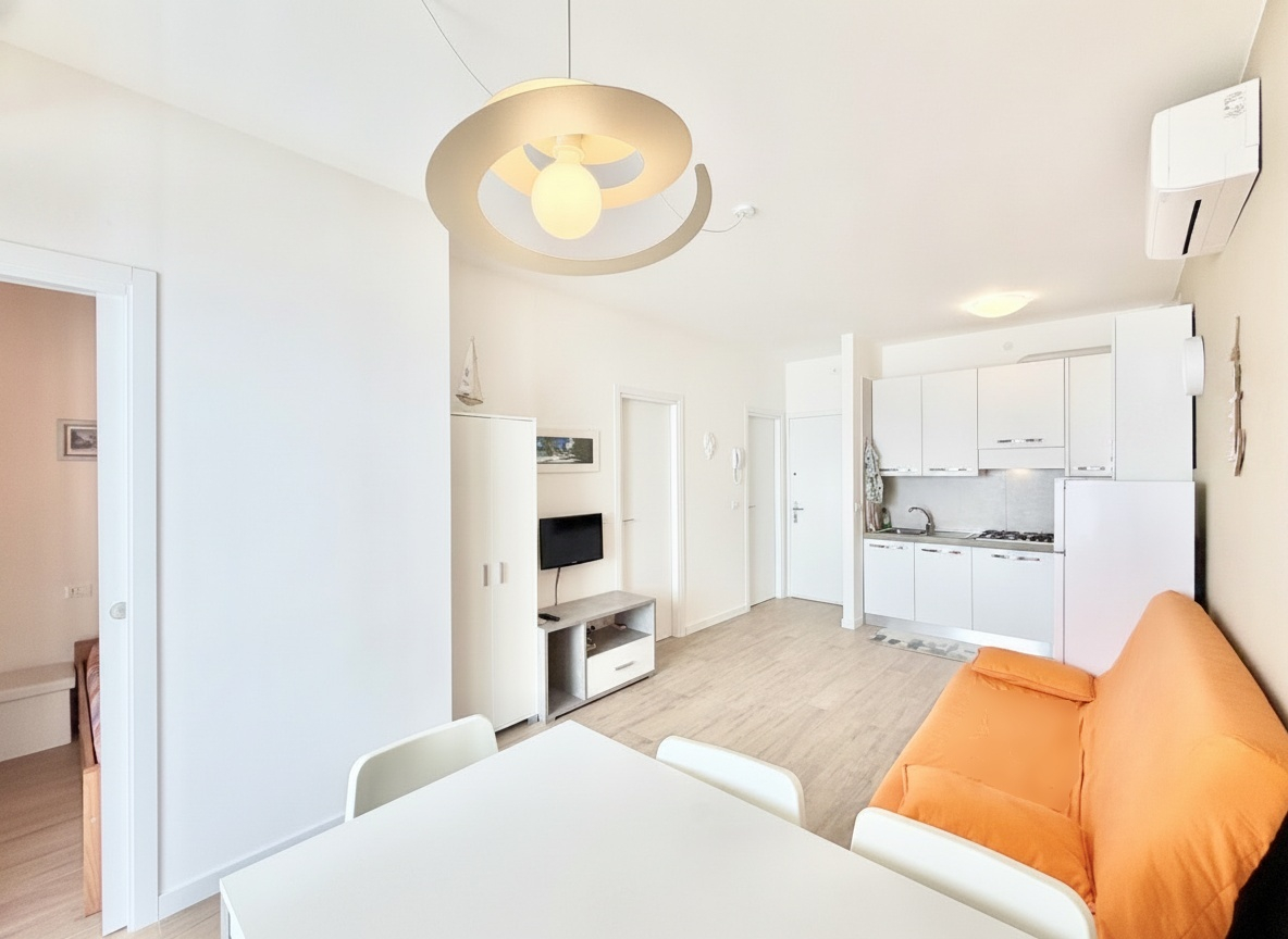 Appartamento Bilocale Ristrutturato con Terrazzo Abitabile — Foto 5