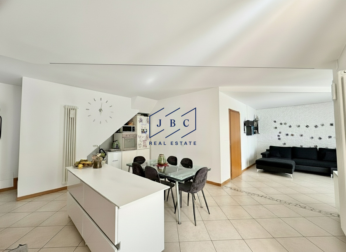 Appartamento Quadrilocale con Solarium a Jesolo Lido — Piazza Milano · Jesolo · Venezia