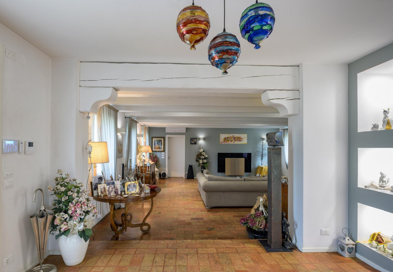 Prestigiosa Villa singola con parco e piscina: nuova modalità di acquisto — Foto 15