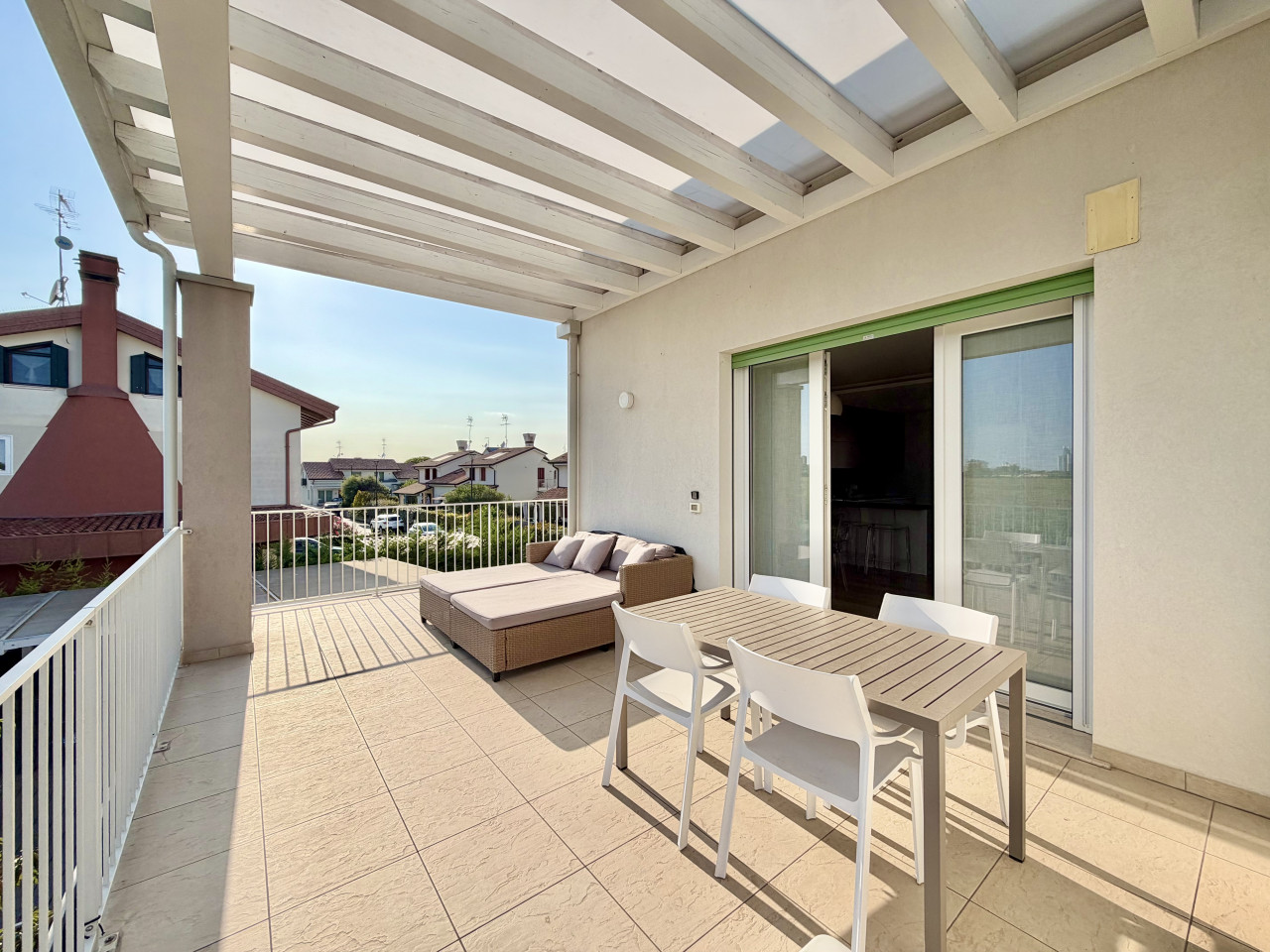 Appartamento Trilocale con Terrazzo Abitabile — Foto 3
