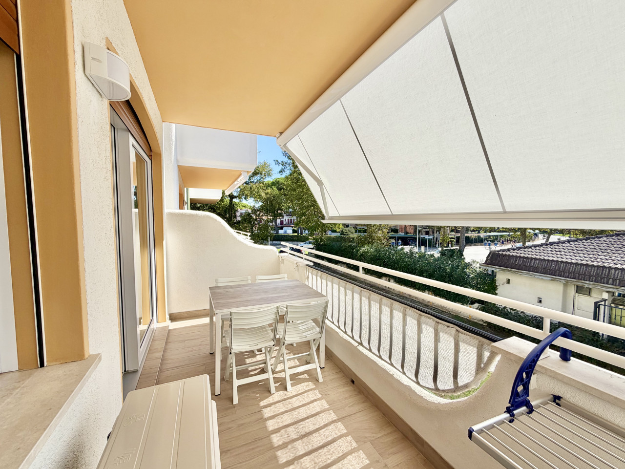 Appartamento Bilocale Ristrutturato con Terrazzo Abitabile — Foto 10