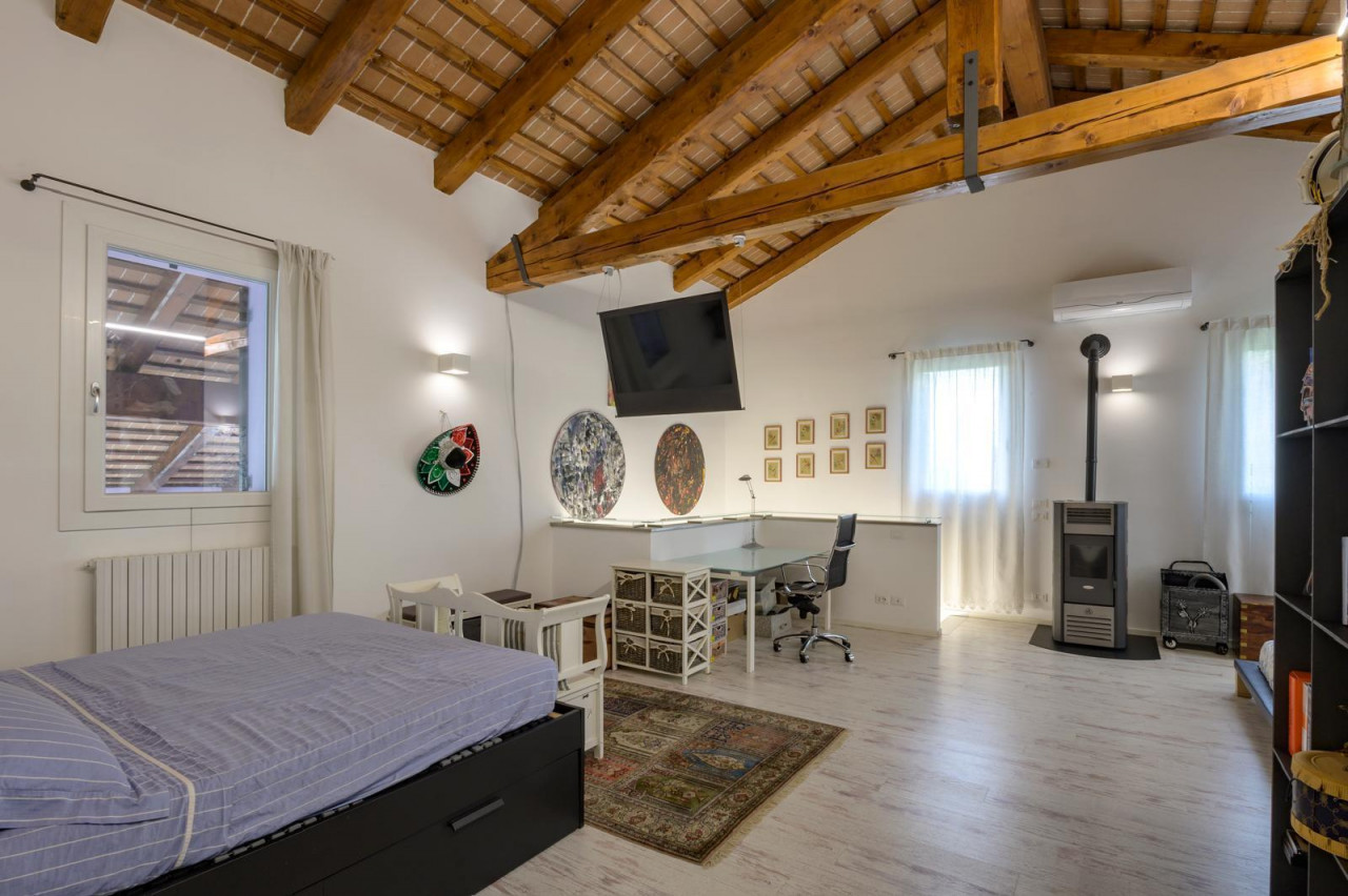 Prestigiosa Villa singola con parco e piscina: nuova modalità di acquisto — Foto 28