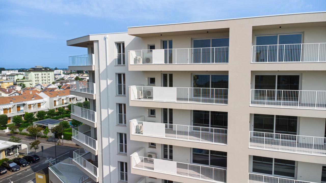 Attico fronte mare con Piscina a Jesolo Lido — Piazza Torino · Jesolo · Venezia