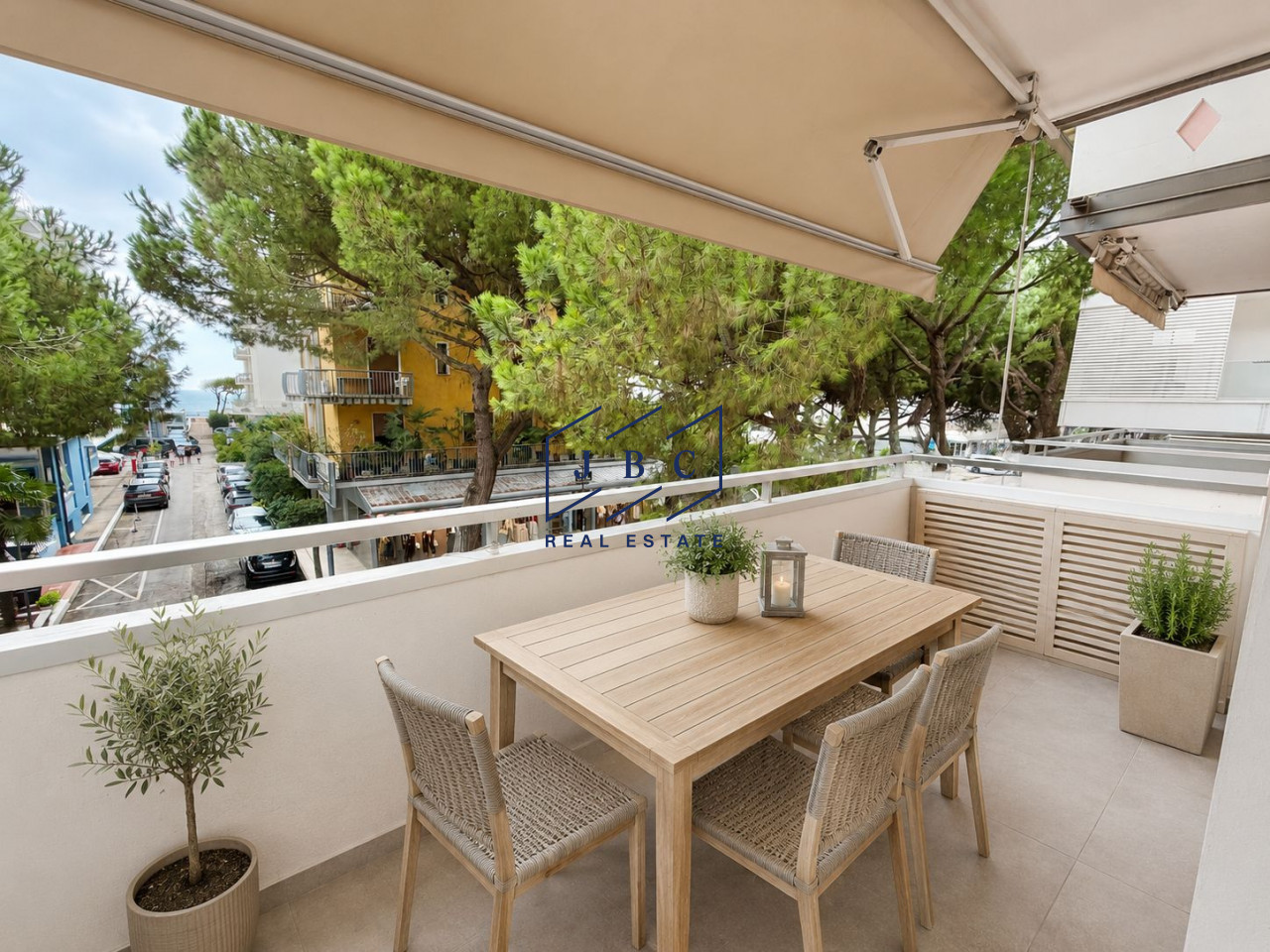 Trilocale con Terrazzo | Vista Mare a Jesolo — Foto 10