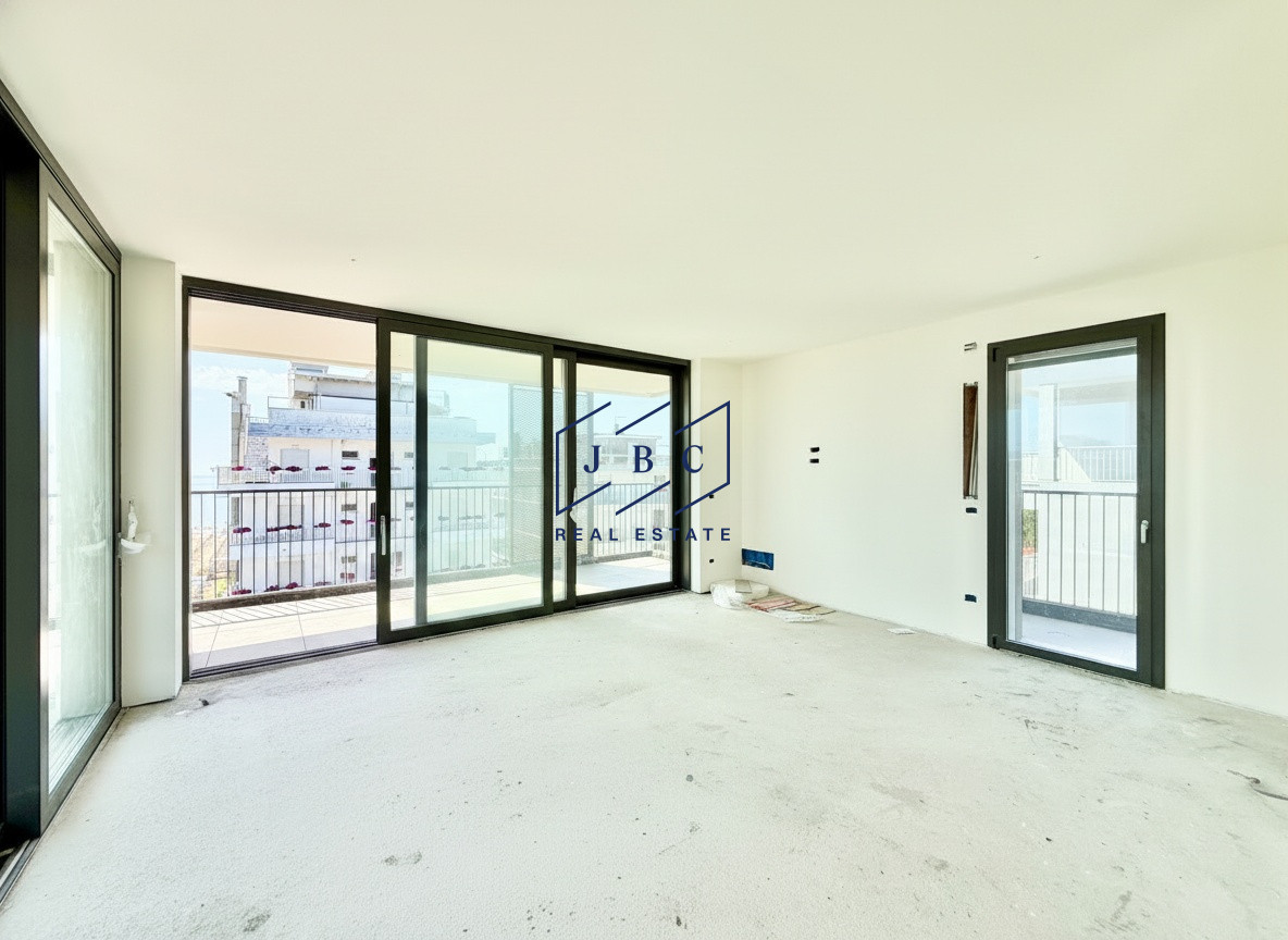 Appartamento di Nuova Costruzione con Vista Panoramica a Jesolo Lido — Foto 3