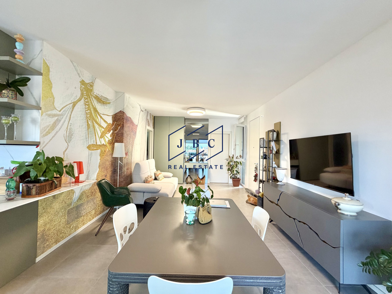 Nuovo Appartamento Trilocale con Terrazzo Vivibile — Foto 10