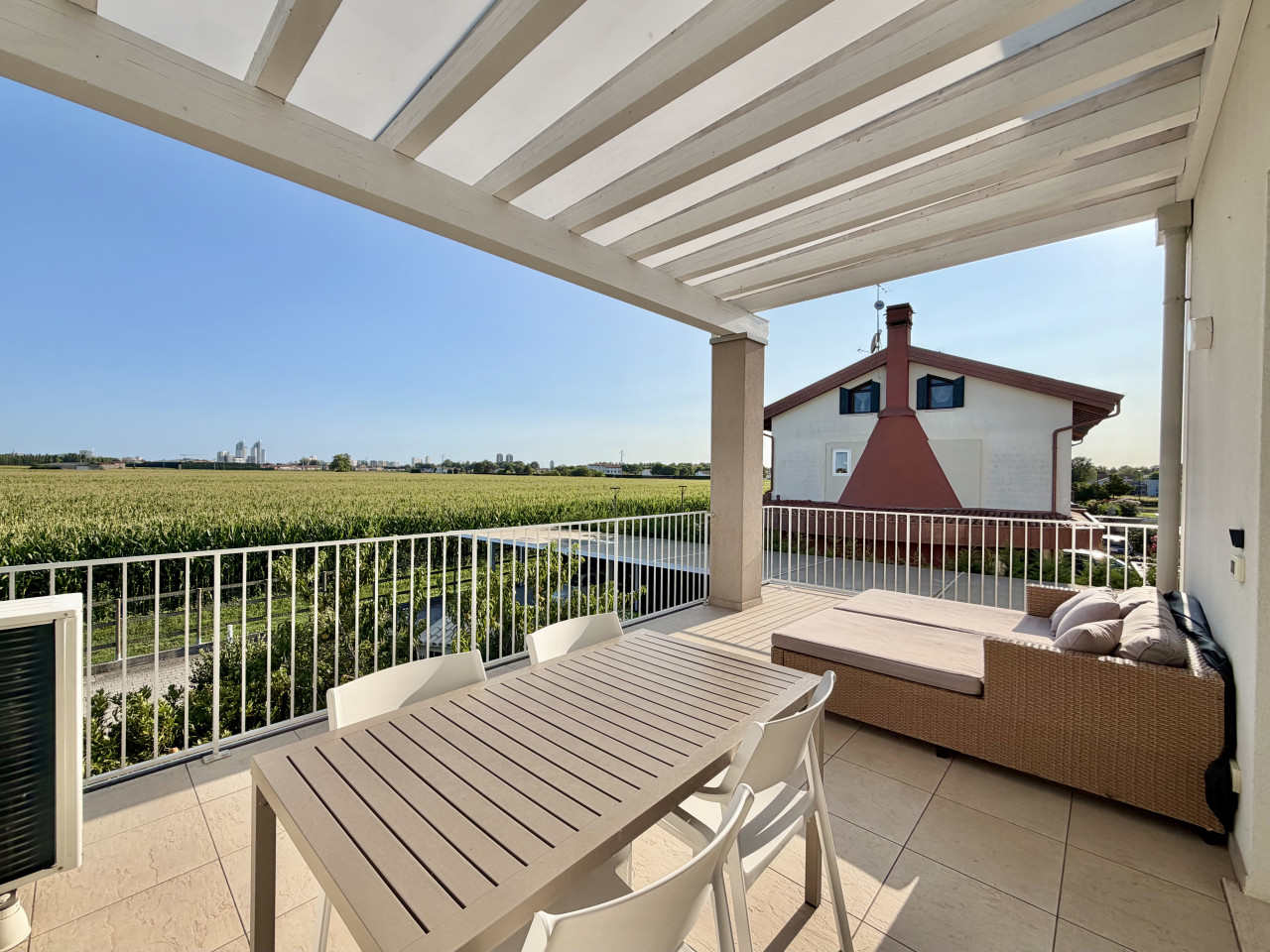 Appartamento Trilocale con Terrazzo Abitabile — Foto 4