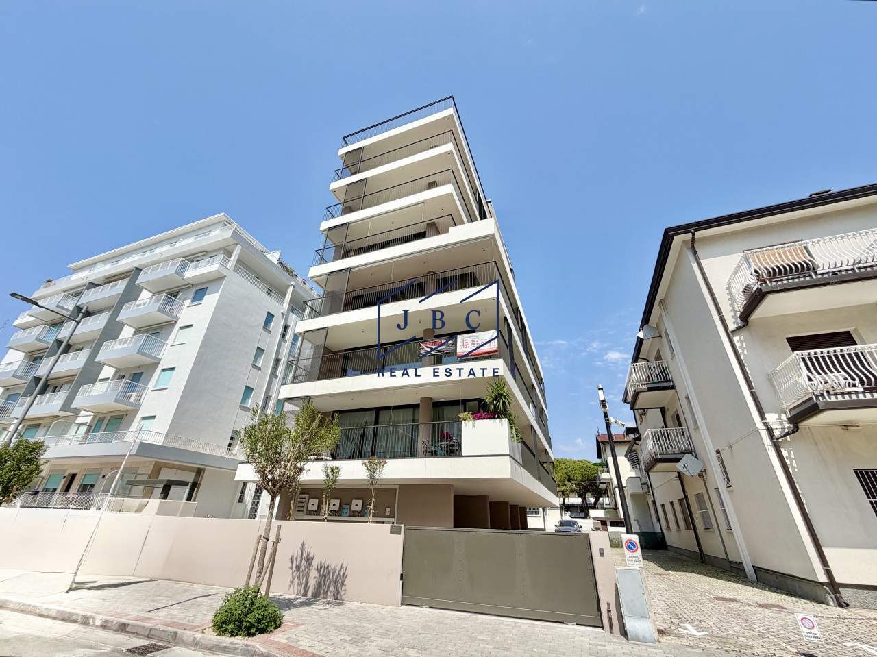 Appartamento di Nuova Costruzione con Vista Panoramica a Jesolo Lido — Foto 25