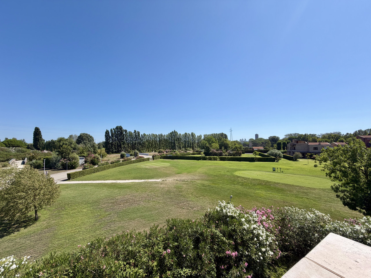 Esclusiva Villetta di Testa nel Cuore del Golf Jesolo Village — Foto 30