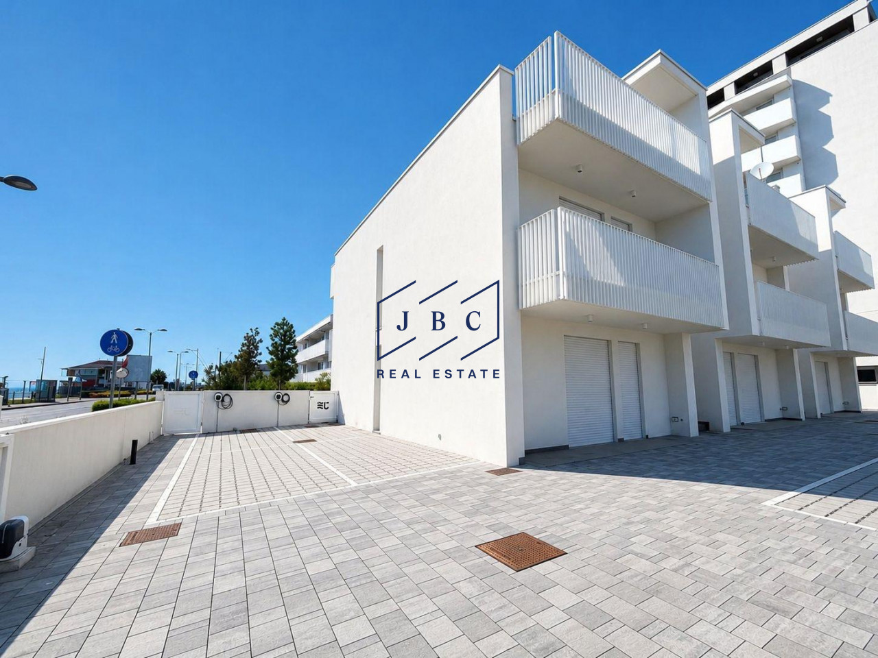 Appartamenti Trilocali con Terrazza o Giardino Privato a Jesolo — Piazza Marconi - Drago · Jesolo · Venezia