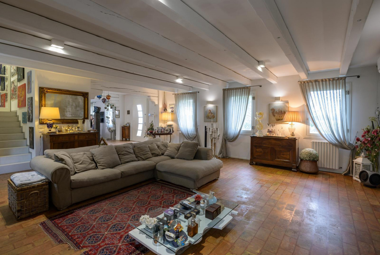 Prestigiosa Villa singola con parco e piscina: nuova modalità di acquisto — Foto 4