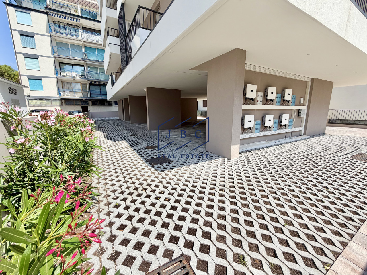 Appartamento di Nuova Costruzione con Vista Panoramica a Jesolo Lido — Foto 22