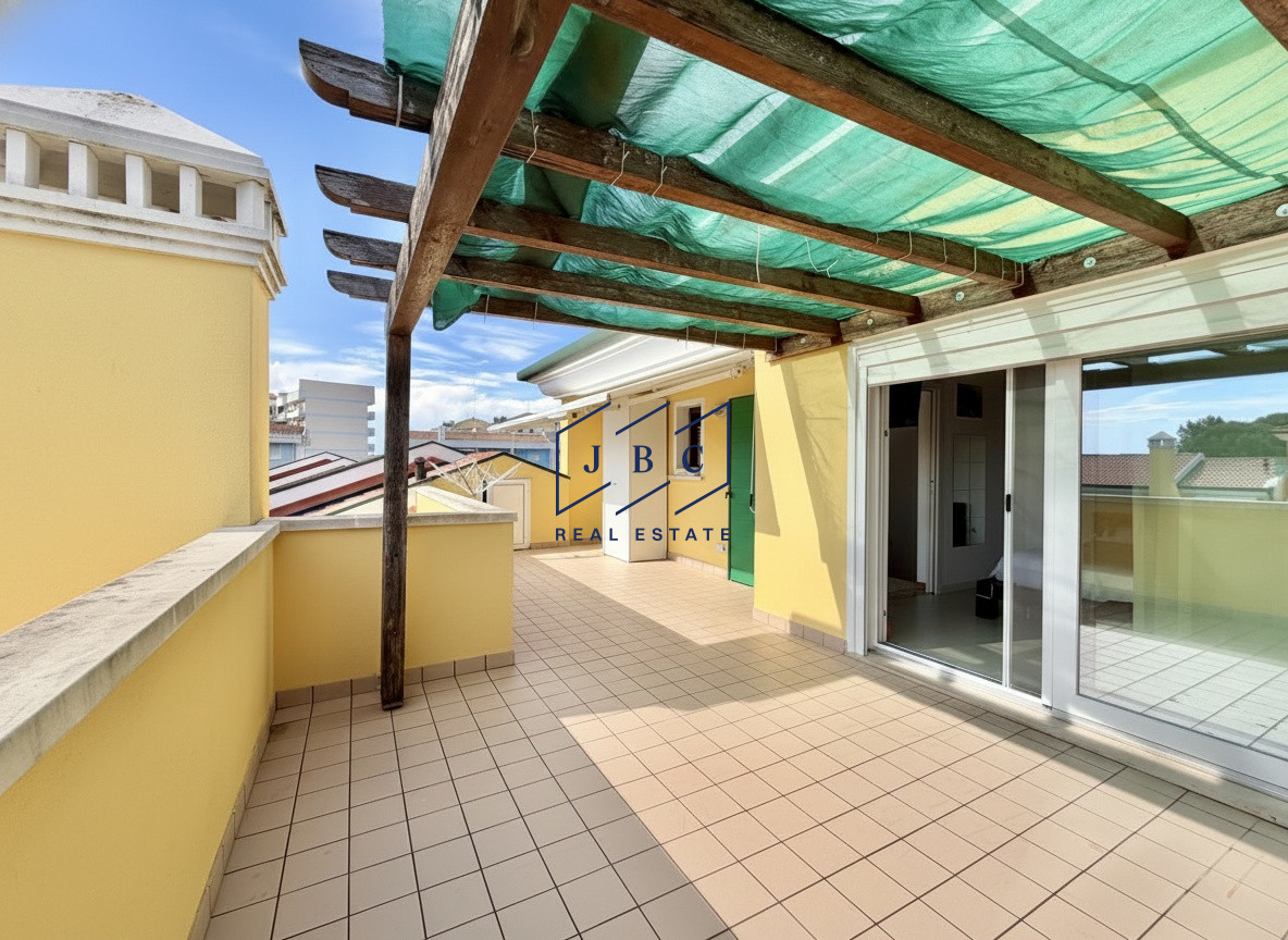 Appartamento Quadrilocale con Solarium a Jesolo Lido — Foto 26