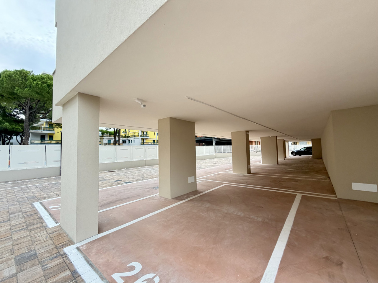 Quadrilocale con Piscina | Nuova Costruzione - Fronte Mare a Jesolo — Foto 37