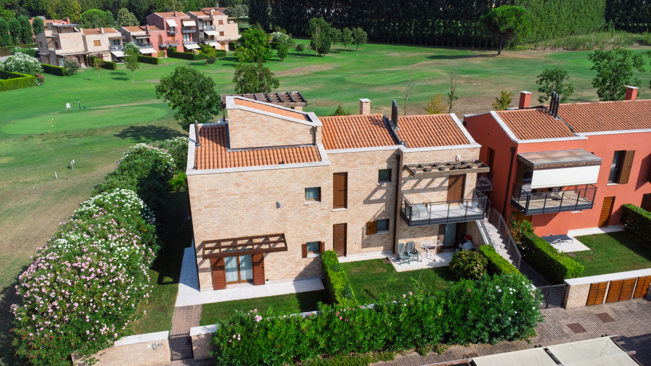 Esclusiva Villetta di Testa nel Cuore del Golf Jesolo Village — Foto 48