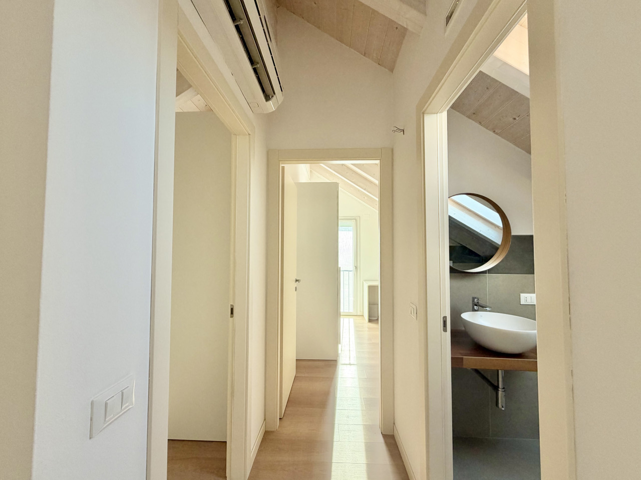 Appartamento Trilocale con Terrazzo Abitabile — Foto 19