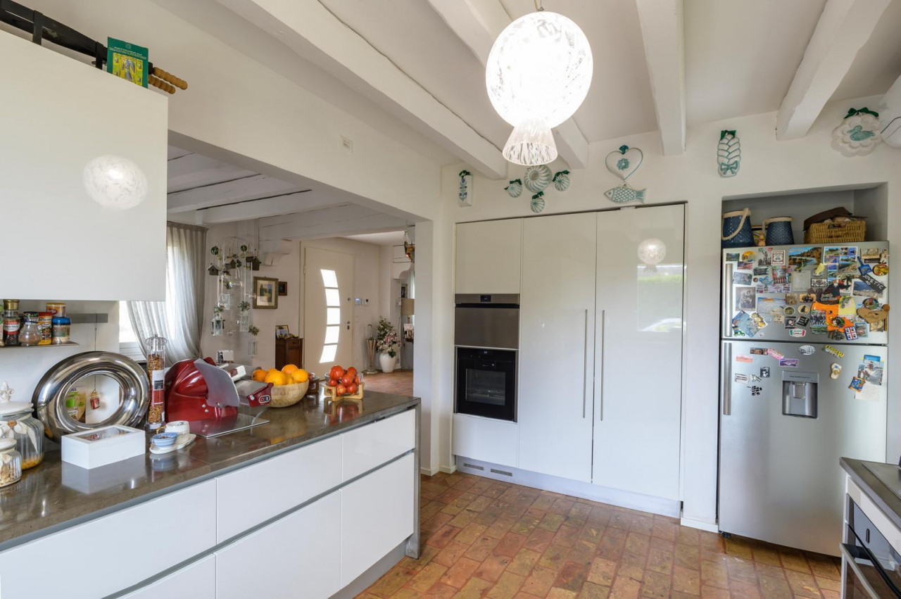 Prestigiosa Villa singola con parco e piscina: nuova modalità di acquisto — Foto 3