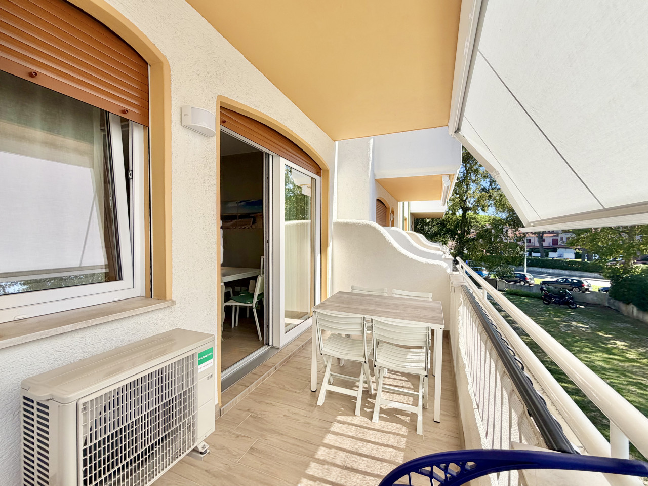 Appartamento Bilocale Ristrutturato con Terrazzo Abitabile — Foto 9