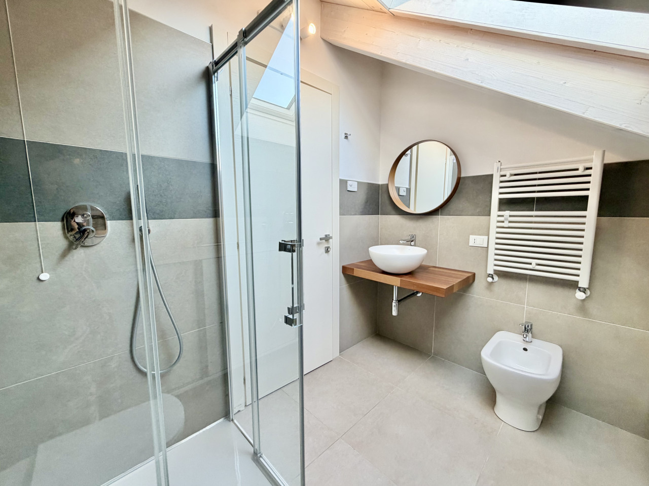 Appartamento Trilocale con Terrazzo Abitabile — Foto 23