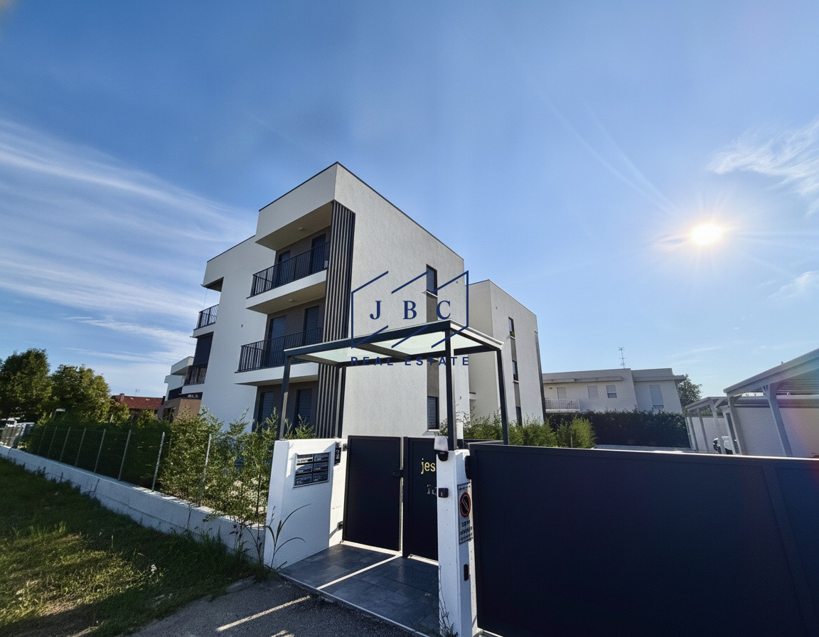 Nuovo Appartamento Trilocale con Terrazzo Vivibile — Foto 2