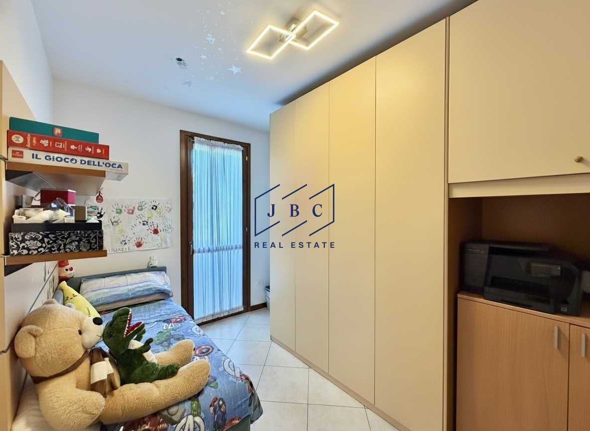 Appartamento Quadrilocale con Solarium a Jesolo Lido — Foto 14